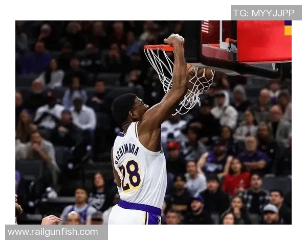 湖人对决热火赛后采访全景回顾球员表现与战术分析 湖人对决热火赛后采访全景回顾球员表现与战术分析